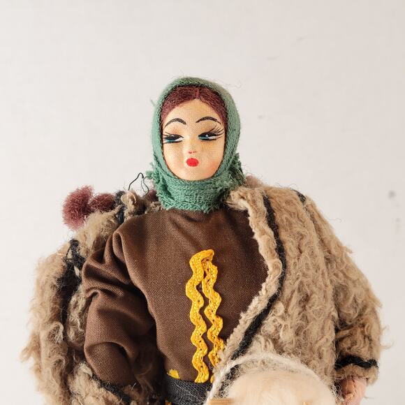 Vintage 7.5" Eastern European Folk Doll 8" Handmade Spinning Wool Costume - Picture 14 of 16